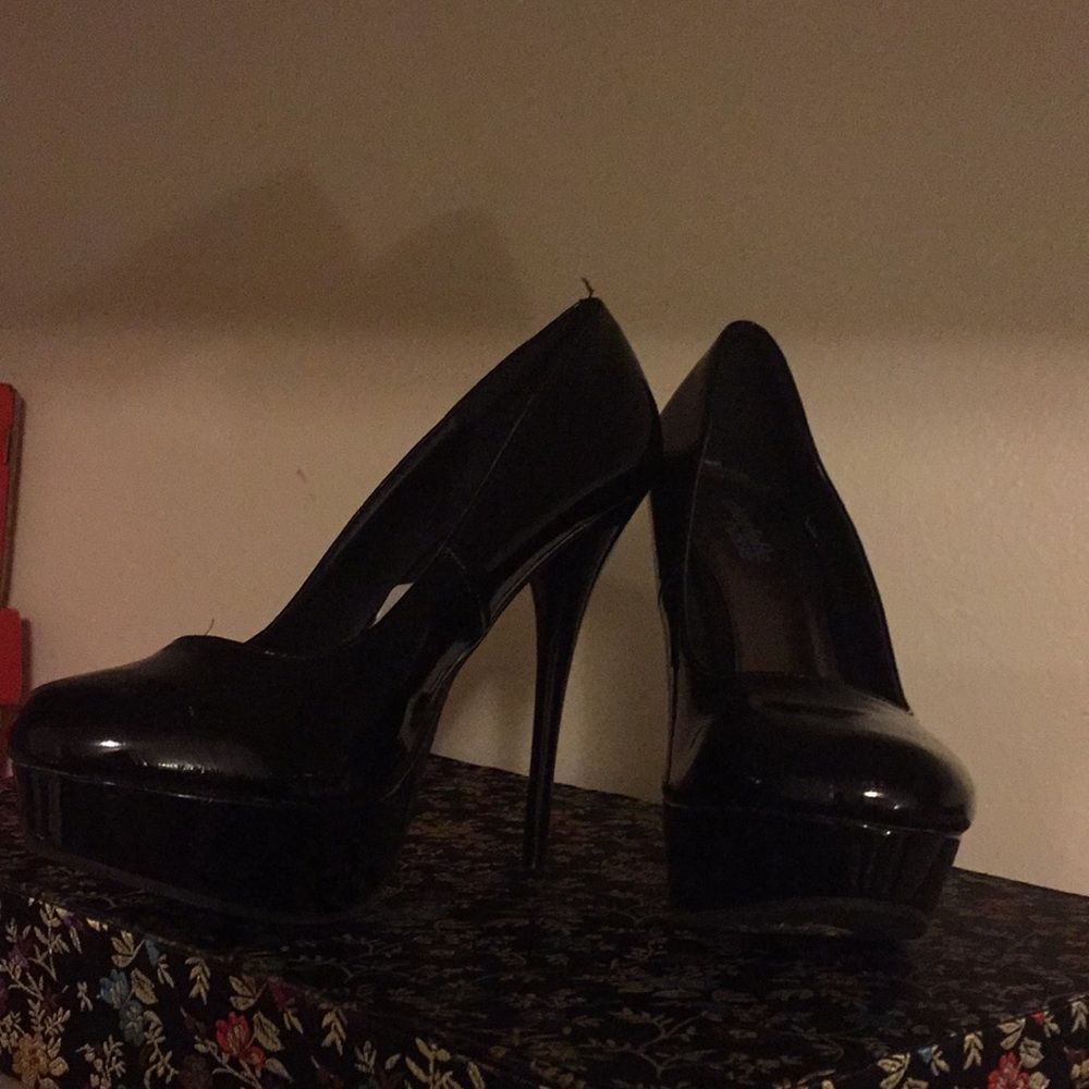 Black heel